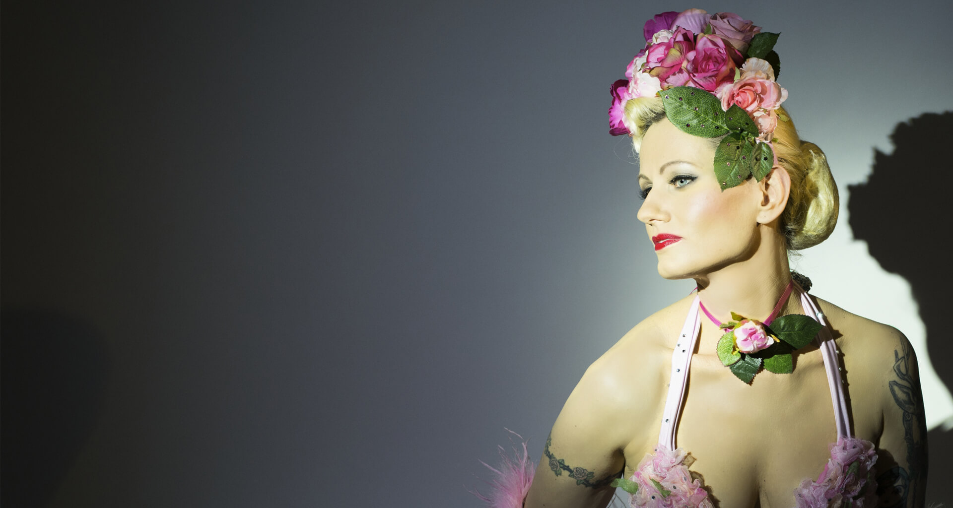 Rose Rainbow Burlesque background image